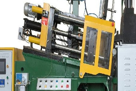 為什么很多客戶選擇東方壓鑄生產的壓鑄機？